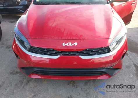 2022 Kia Forte Lxs z USA, uszkodzony, nr VIN 3KPF24AD8NE441757
